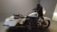 2020 Harley-Davidson® CVO™ Street Glide® FLHXSE