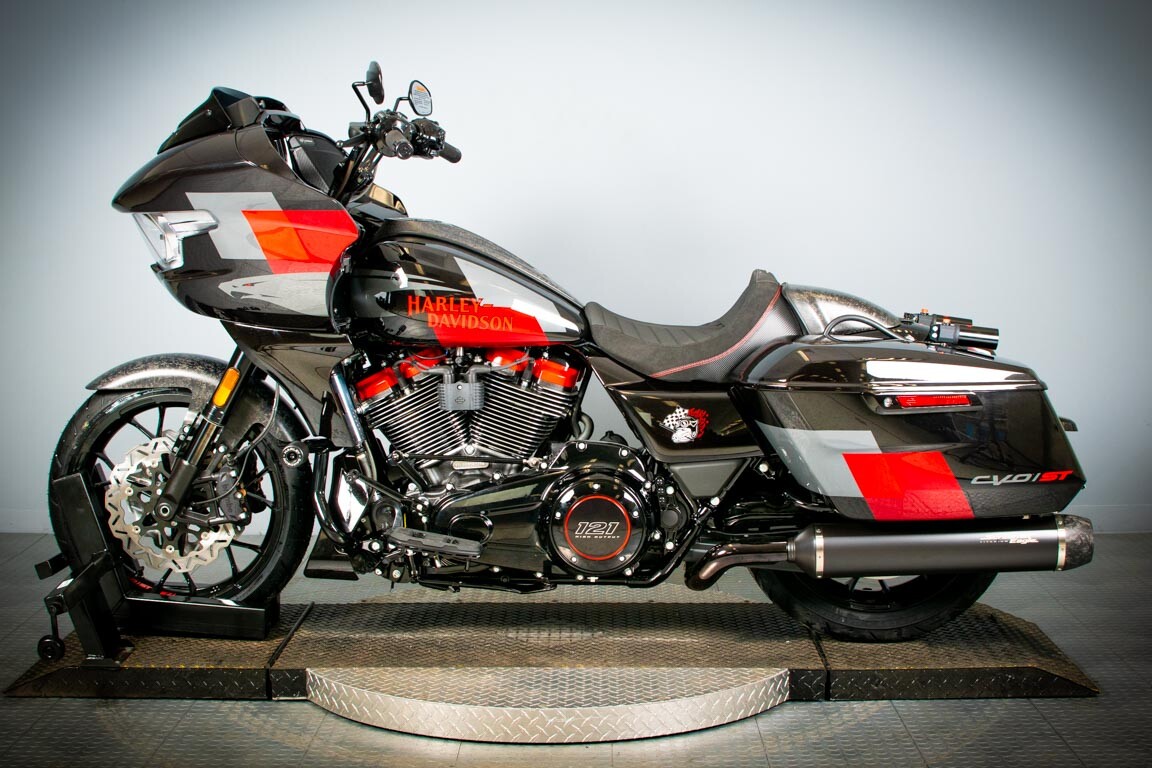 2025 Harley-Davidson CVO Road Glide ST FLTRXSTSE - Photo 5