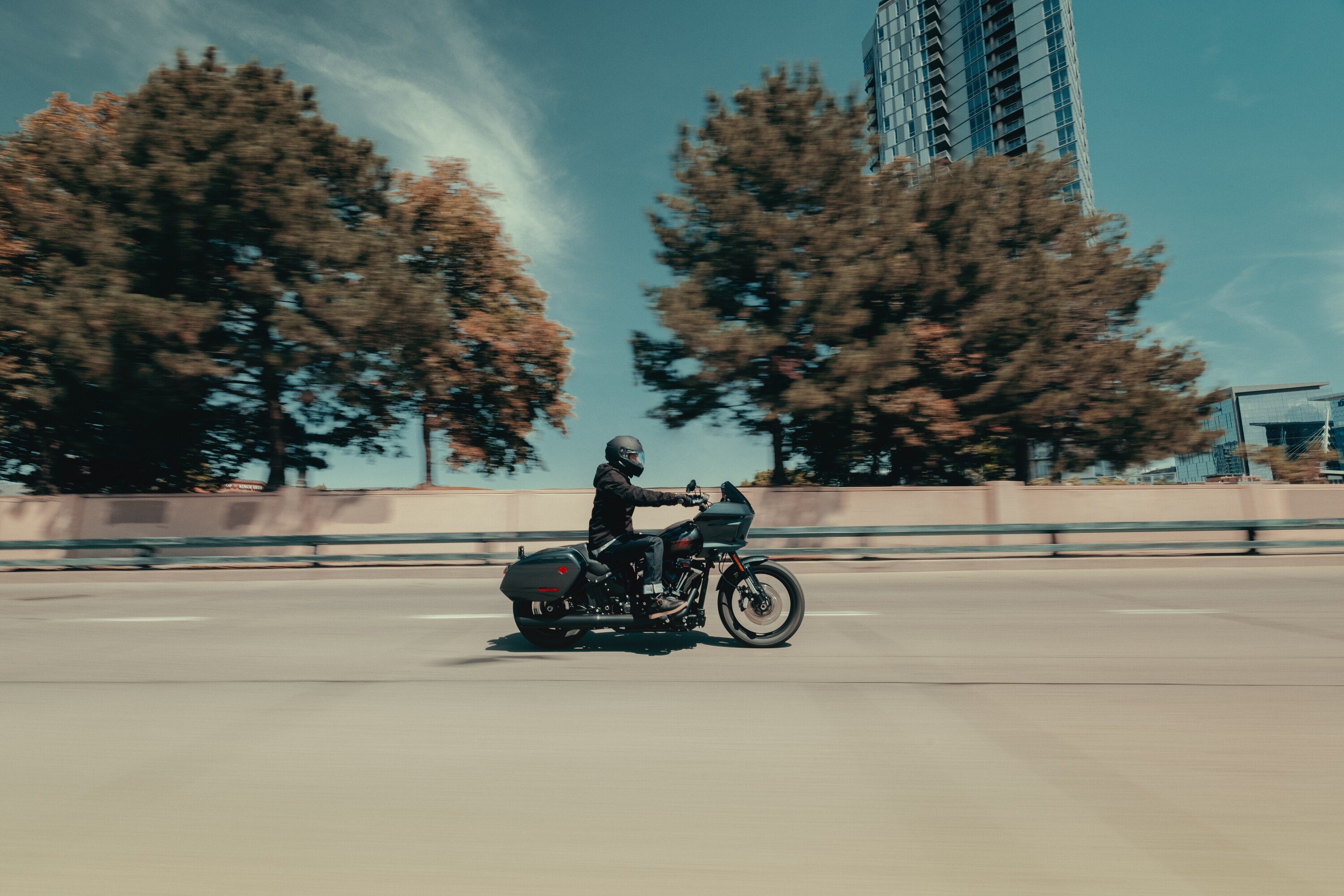 Foto van Low Rider 2025