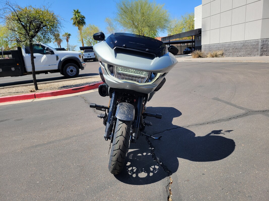 FLTRXSTSE 2025 CVO Road Glide ST - Photo 6
