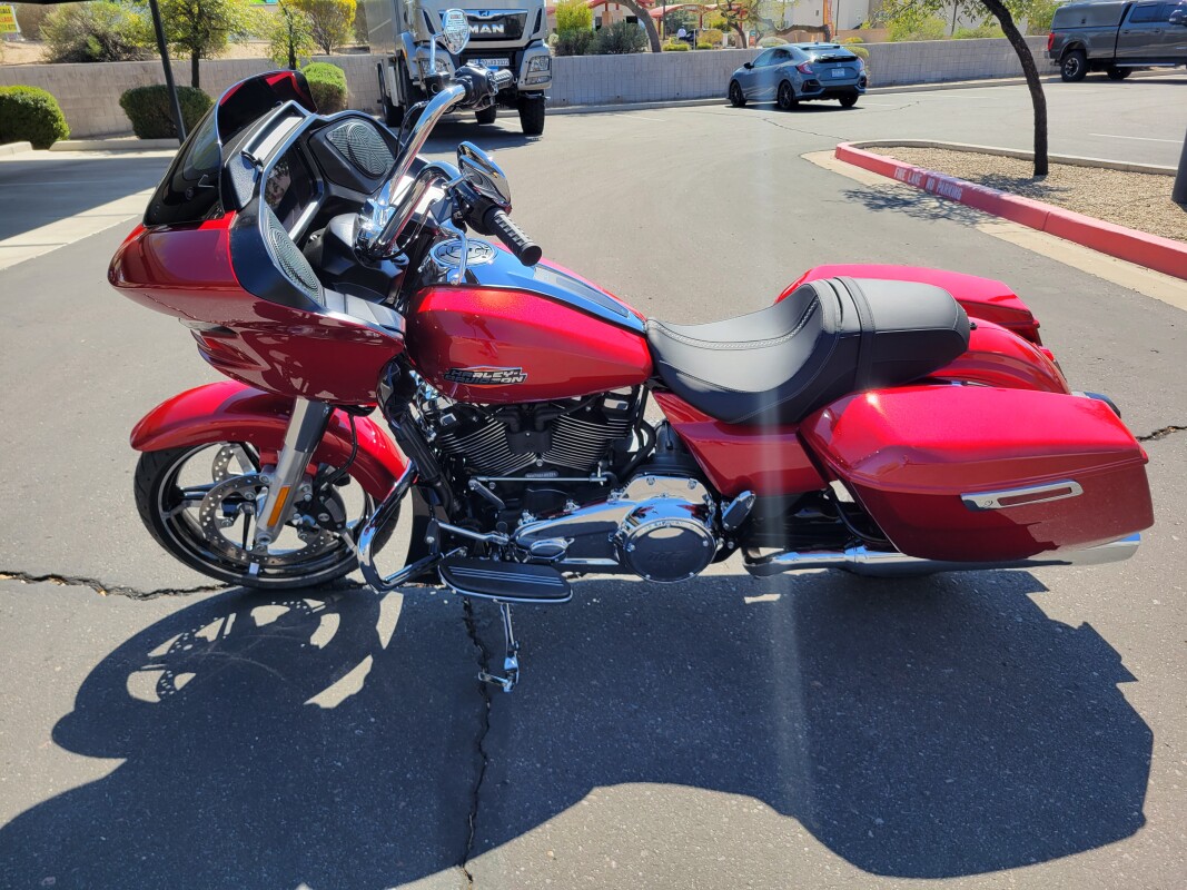 FLTRX 2025 Road Glide - Photo 4