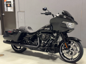 FLTRX 2025 Road Glide® thumb 2