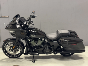 FLTRX 2025 Road Glide® thumb 3