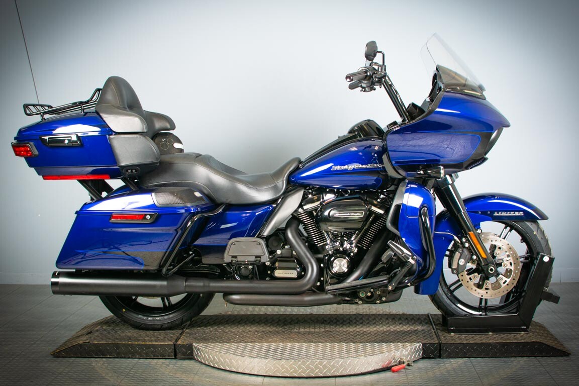 FLTRXS ロードグライド ヘッドライトベゼル Zephyr ブルー ヘッド