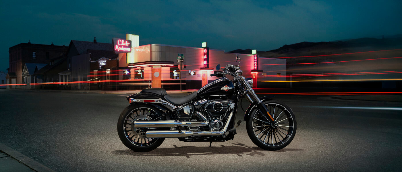 2025 Harley-Davidson Breakout side view at the club