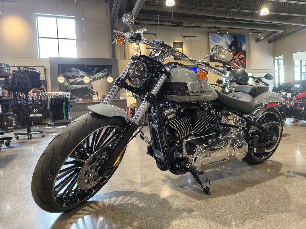 2024 Harley-Davidson Breakout 117 Billiard Gray