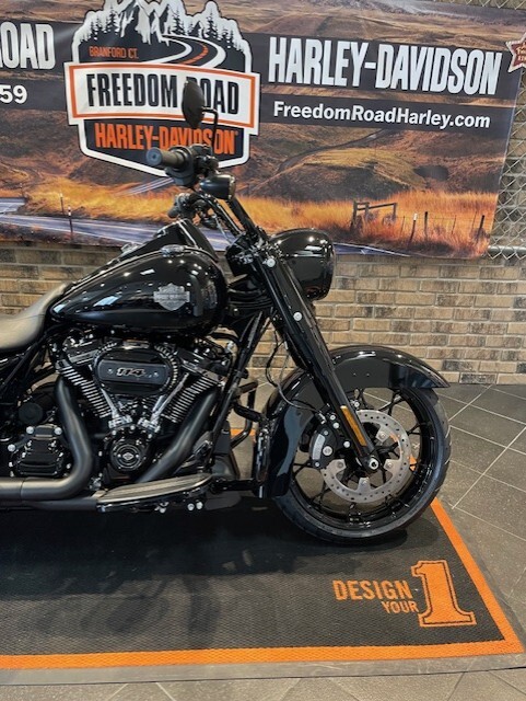 2025 Road King (FLHRXS) - Photo 6