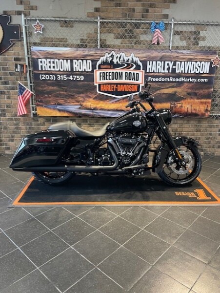 2025 Road King® (FLHRXS)