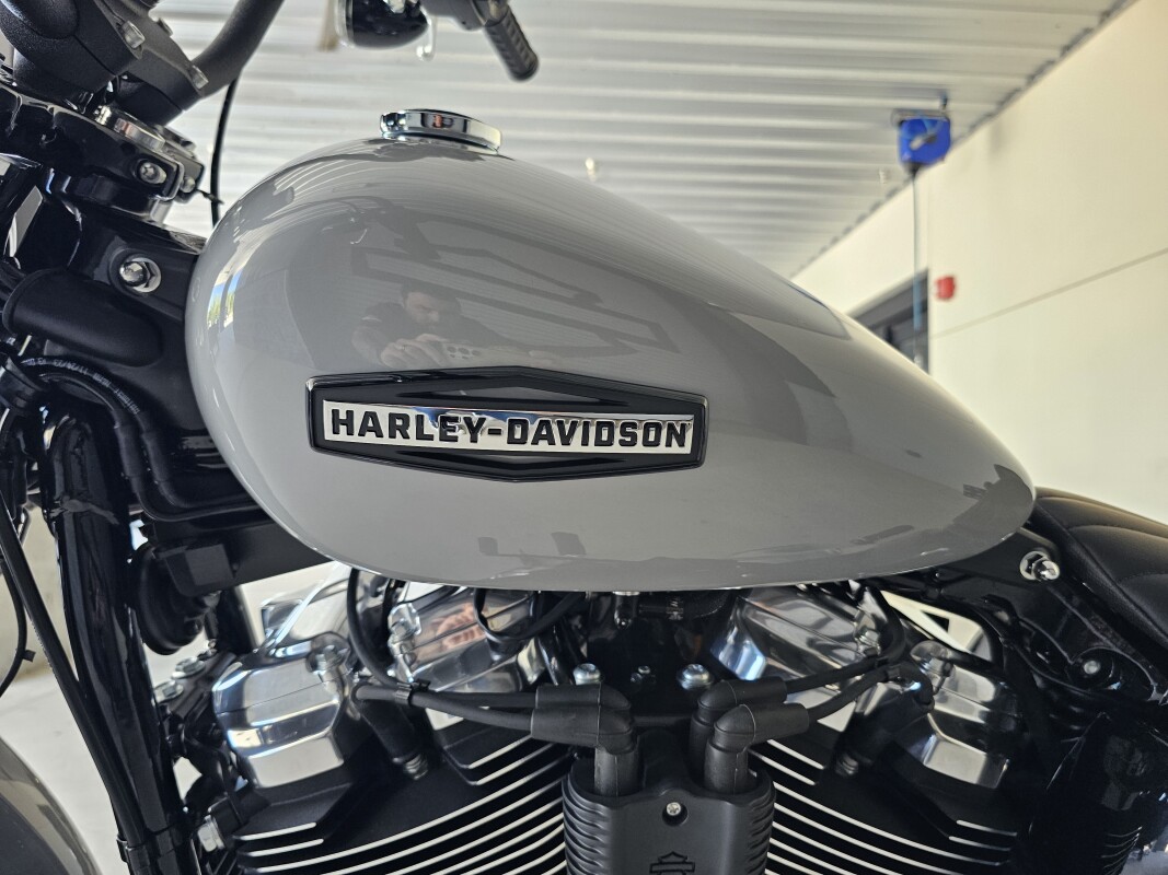2025 Harley-Davidson Street Bob - Photo 9