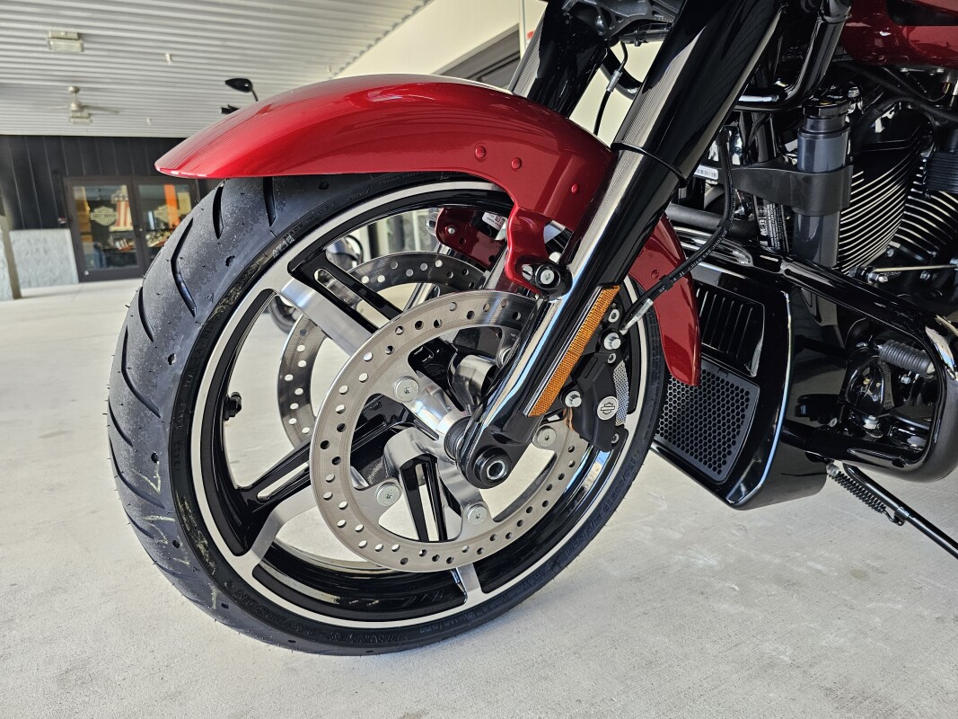 2025 Harley-Davidson Road Glide - Photo 6