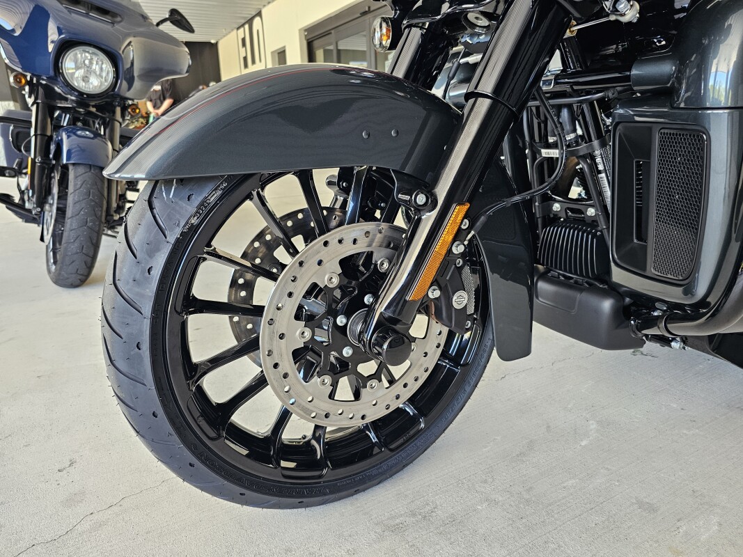 2025 Harley-Davidson Tri Glide Ultra - Photo 6