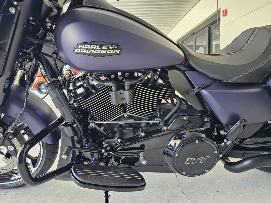 2025 Harley-Davidson Street Glide - Photo 8