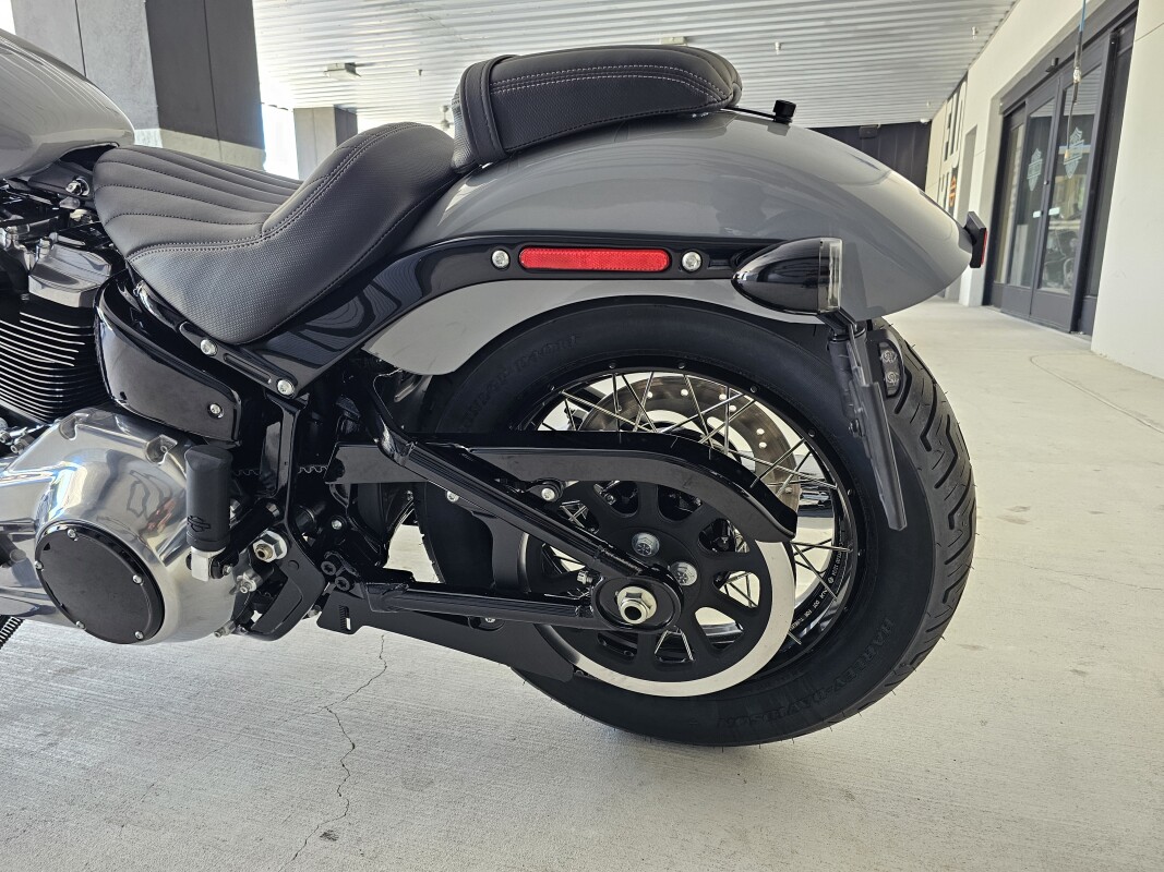 2025 Harley-Davidson Street Bob - Photo 10