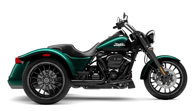 2024 Harley-Davidson<sup>®</sup> Freewheeler<sup>®</sup> Alpine Green / Vivid Black
