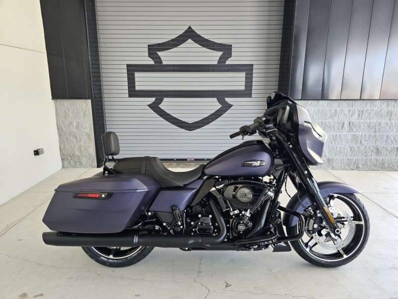 2025 Harley-Davidson<sup>®</sup> Street Glide®