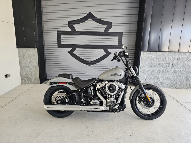 2025 Harley-Davidson<sup>®</sup> Street Bob<sup>®</sup>