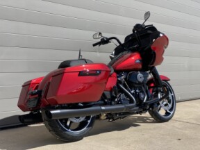 2025 Harley-Davidson<sup>®</sup> Road Glide® Brilliant Red thumb 2