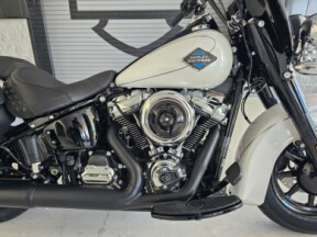 2025 Heritage Softail Classic thumb 3