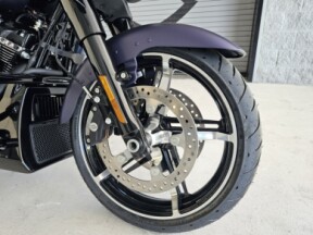 2025 Harley-Davidson<sup>®</sup> Street Glide® thumb 1