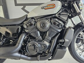 2025 Harley-Davidson<sup>®</sup> Nightster® Special thumb 3