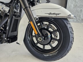2025 Heritage Softail Classic thumb 1
