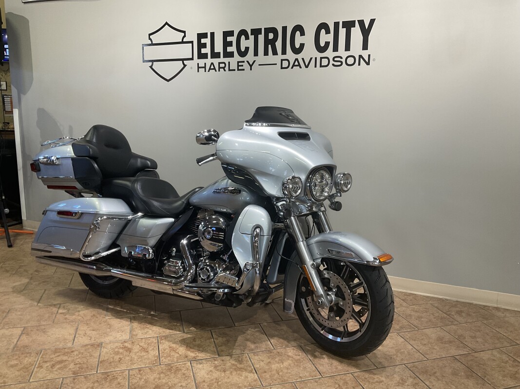 2015 Harley-Davidson Electra Glide Ultra Clsc Brilt Slvr FLHTCU - Photo 3