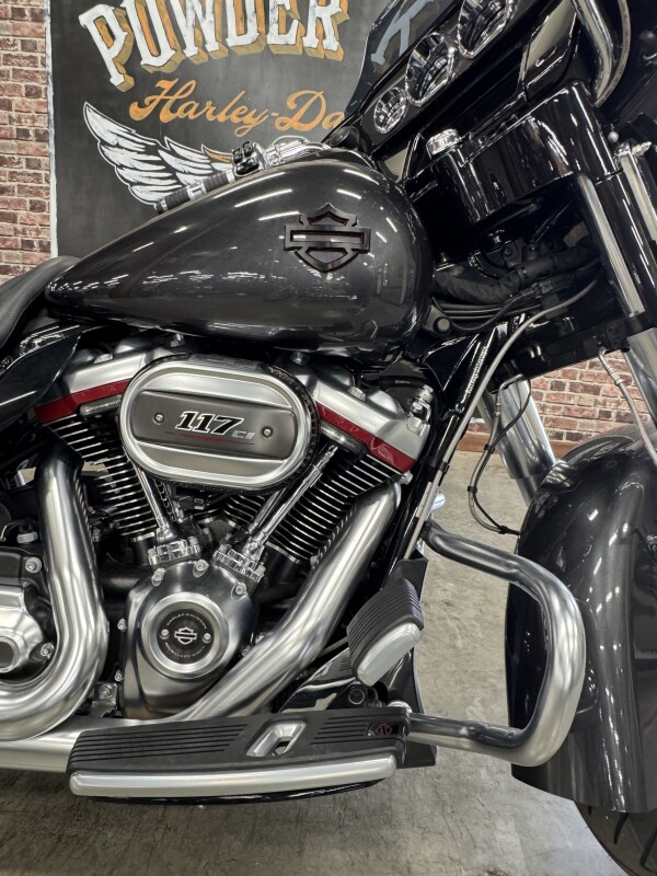 2020 Harley-Davidson CVO Street Glide FLHXSE - Photo 2