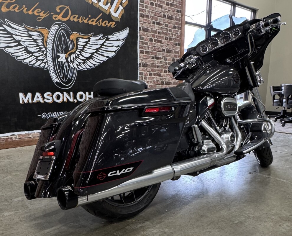 2020 Harley-Davidson CVO Street Glide FLHXSE - Photo 4