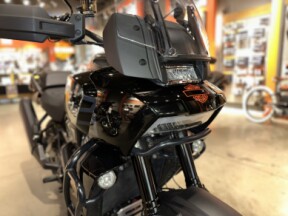2022 Harley-Davidson<sup>®</sup> Pan America™ 1250 Special Black thumb 1