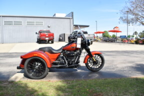 2025 Harley-Davidson Freewheeler® thumb 3