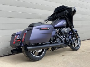 2025 Harley-Davidson<sup>®</sup> Street Glide® Purple Abyss Denim - Black Finish thumb 2
