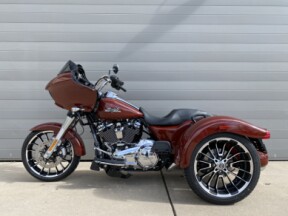 2024 Harley-Davidson<sup>®</sup> Road Glide<sup>®</sup> 3 Red Rock thumb 1
