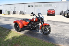 2025 Harley-Davidson Freewheeler® thumb 2