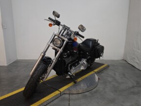 FXLR 2019 Low Rider<sup>®</sup> thumb 2