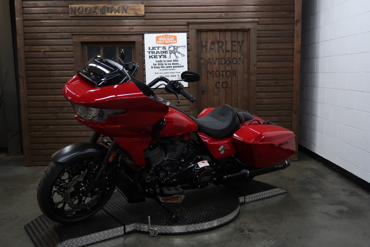2025 Harley-Davidson CVO Road Glide ST RALLY RED - Photo 6