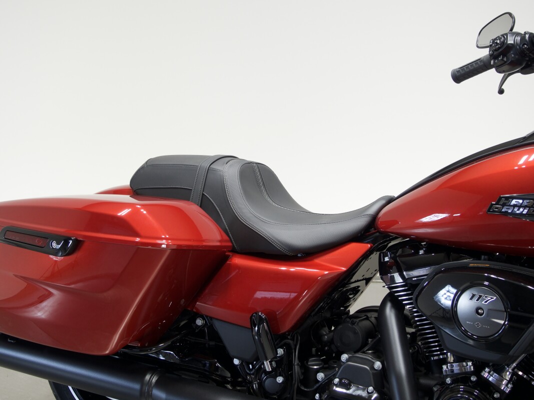 2025 Harley-Davidson FLTRX Road Glide in Brilliant Red - Photo 5
