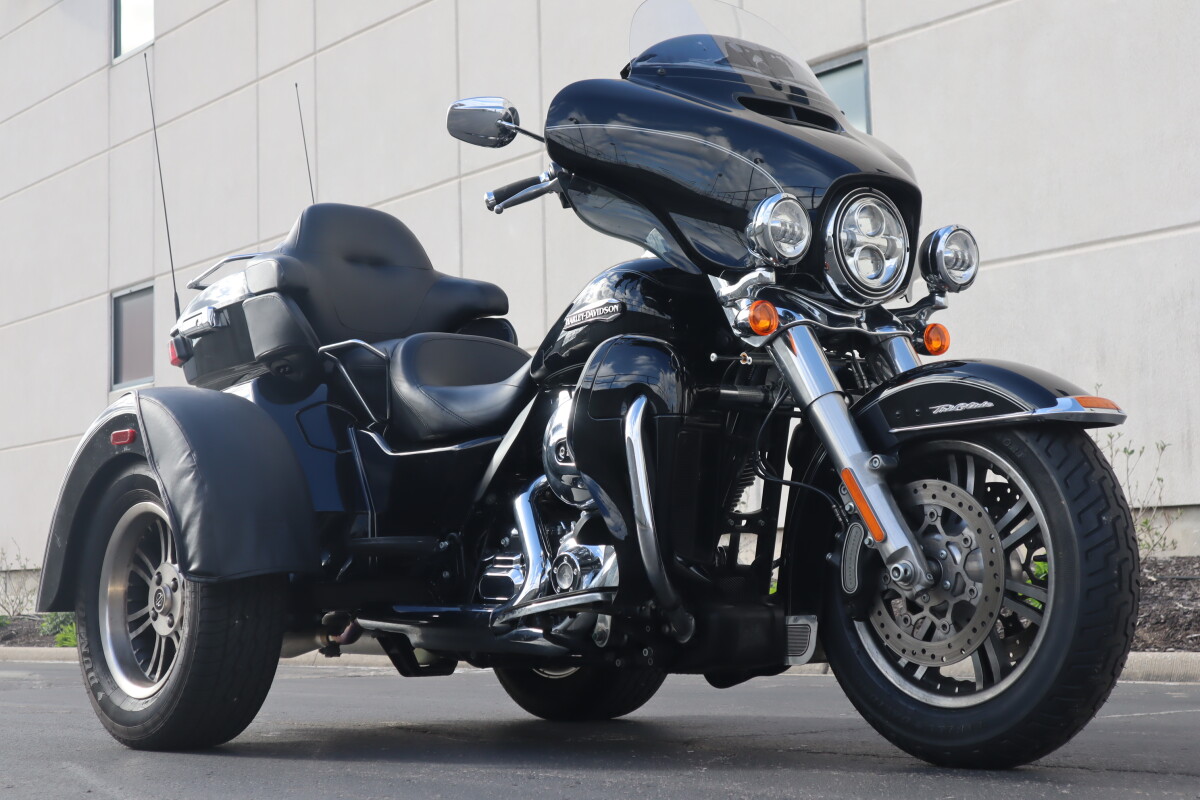 2015 Harley-Davidson Tri Glide Ultra FLHTCUTG - Photo 2
