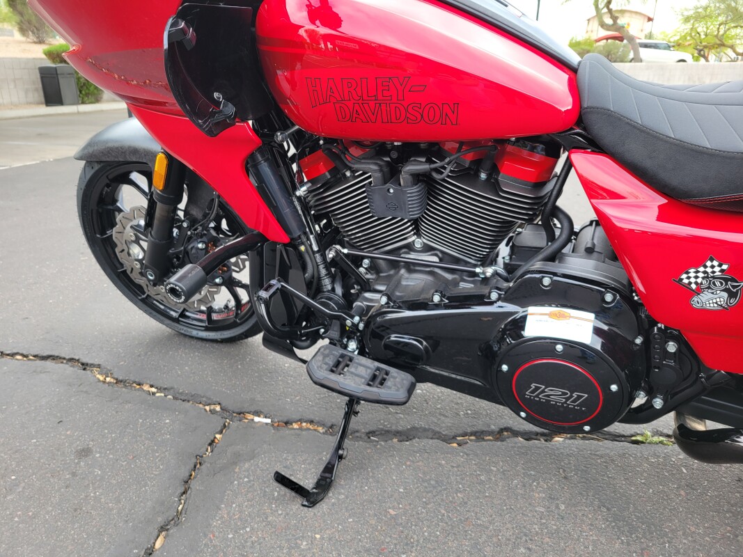 FLTRXSTSE 2025 CVO Road Glide ST - Photo 5