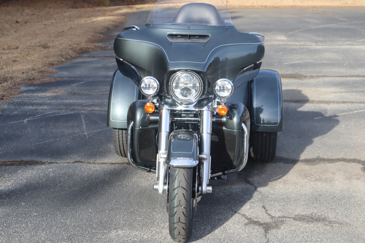 2025 Harley-Davidson Tri Glide Ultra FLHTCUTG - Photo 7