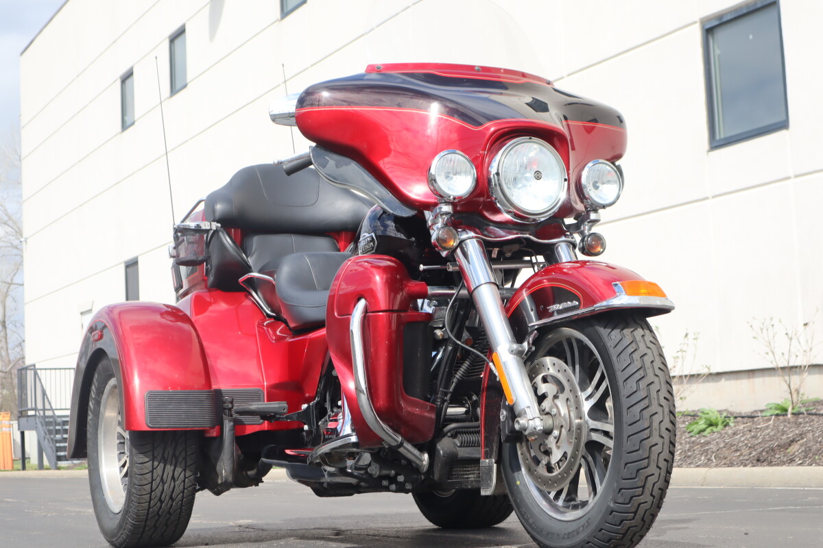 2012 Harley-Davidson Tri Glide Ultra Classic FLHTCUTG - Photo 2