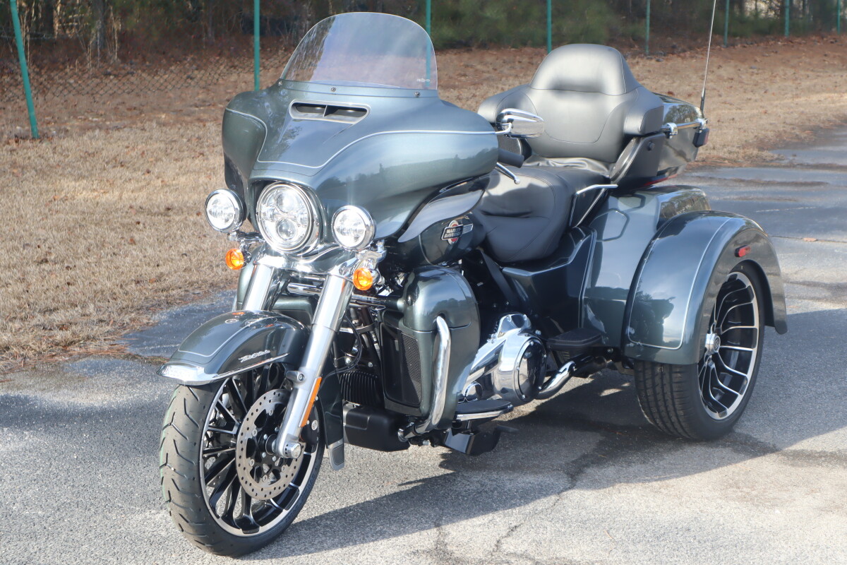2025 Harley-Davidson Tri Glide Ultra FLHTCUTG - Photo 5