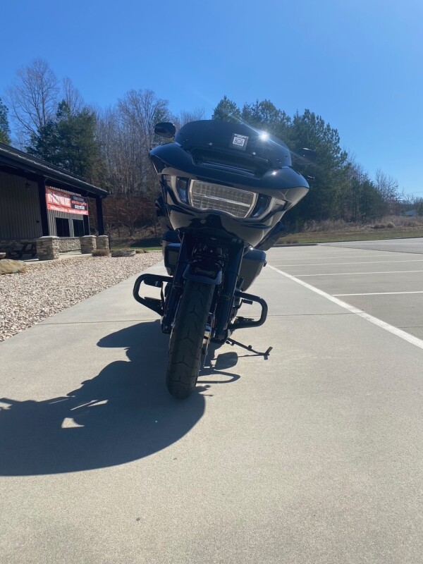 2025 Harley-Davidson Road Glide Vivid Black - Black Finish - Photo 3