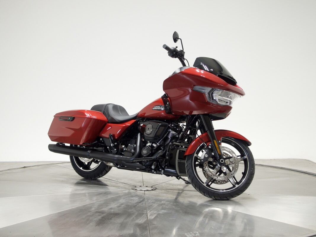 2025 Harley-Davidson FLTRX Road Glide in Brilliant Red - Photo 9