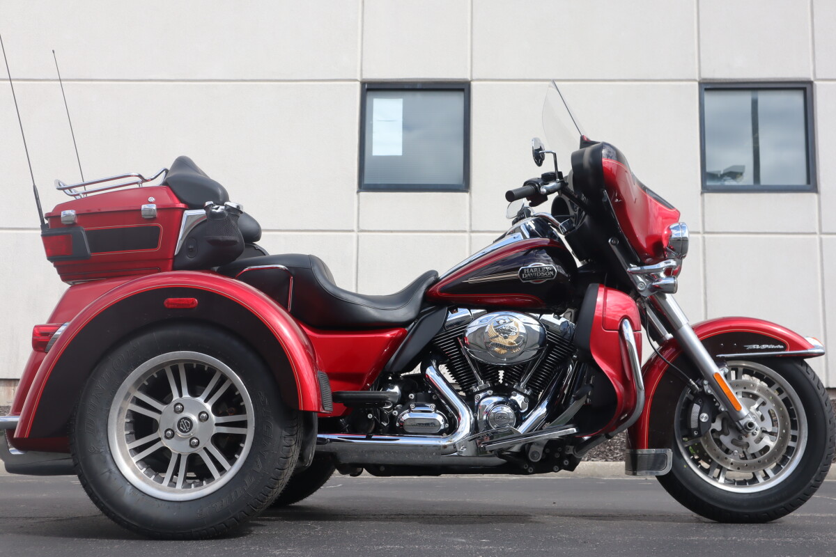 2012 Harley-Davidson Tri Glide Ultra Classic FLHTCUTG