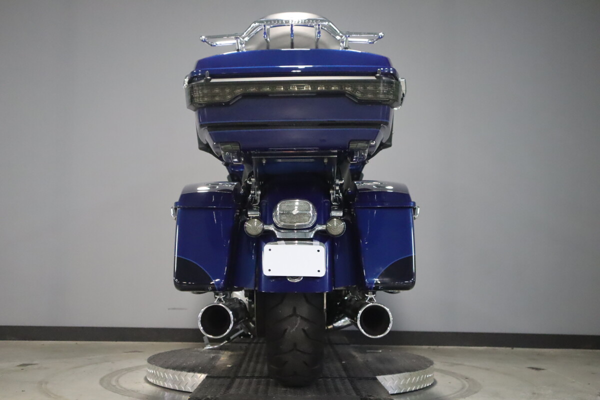 2015 Harley-Davidson CVO Road Glide Ultra - Photo 7