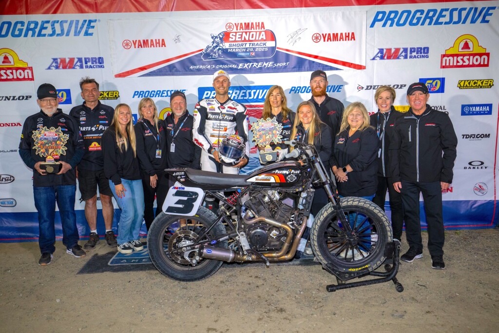 Harley-Davidson XG750R Dominates Senoia Short Track | Bauman