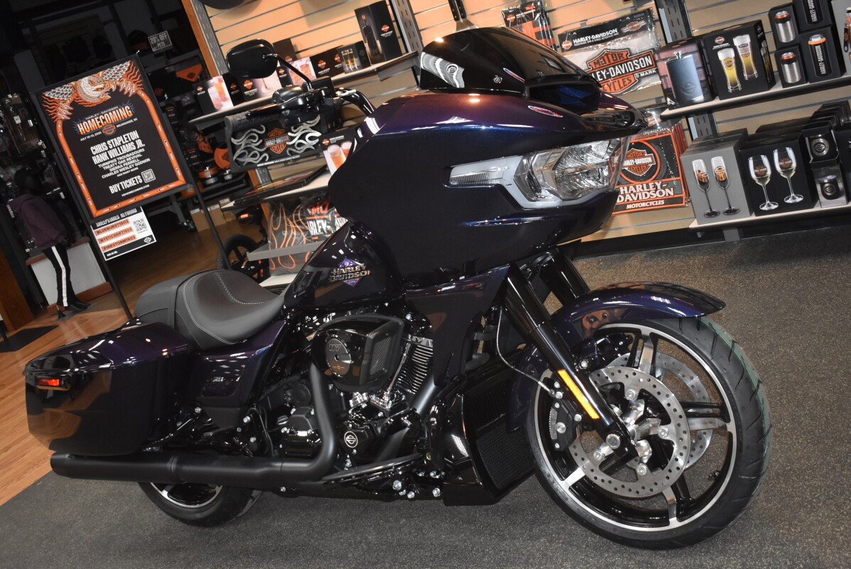 FLTRX 2025 Road Glide - Photo 2