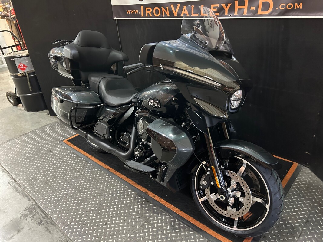 2025 H-D FLHXU Street Glide Ultra 117ci - Photo 3
