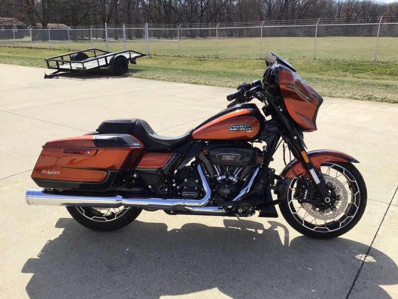 2023 FLHXSE CVO™ Street Glide®