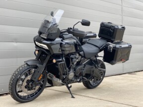 2025 Harley-Davidson<sup>®</sup> Pan America® 1250 Special Vivid Black w/Laced Wheels thumb 0